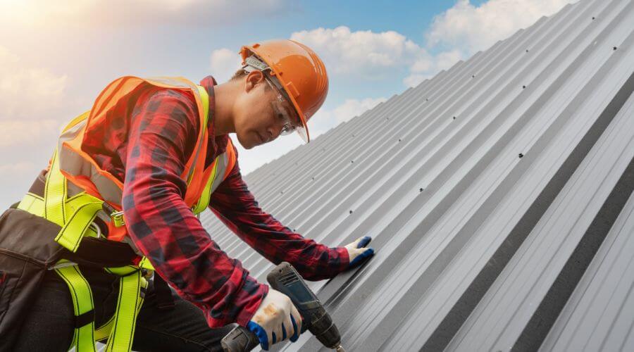 Professional Emergency Roof Repairs services in Christiansburg, OH